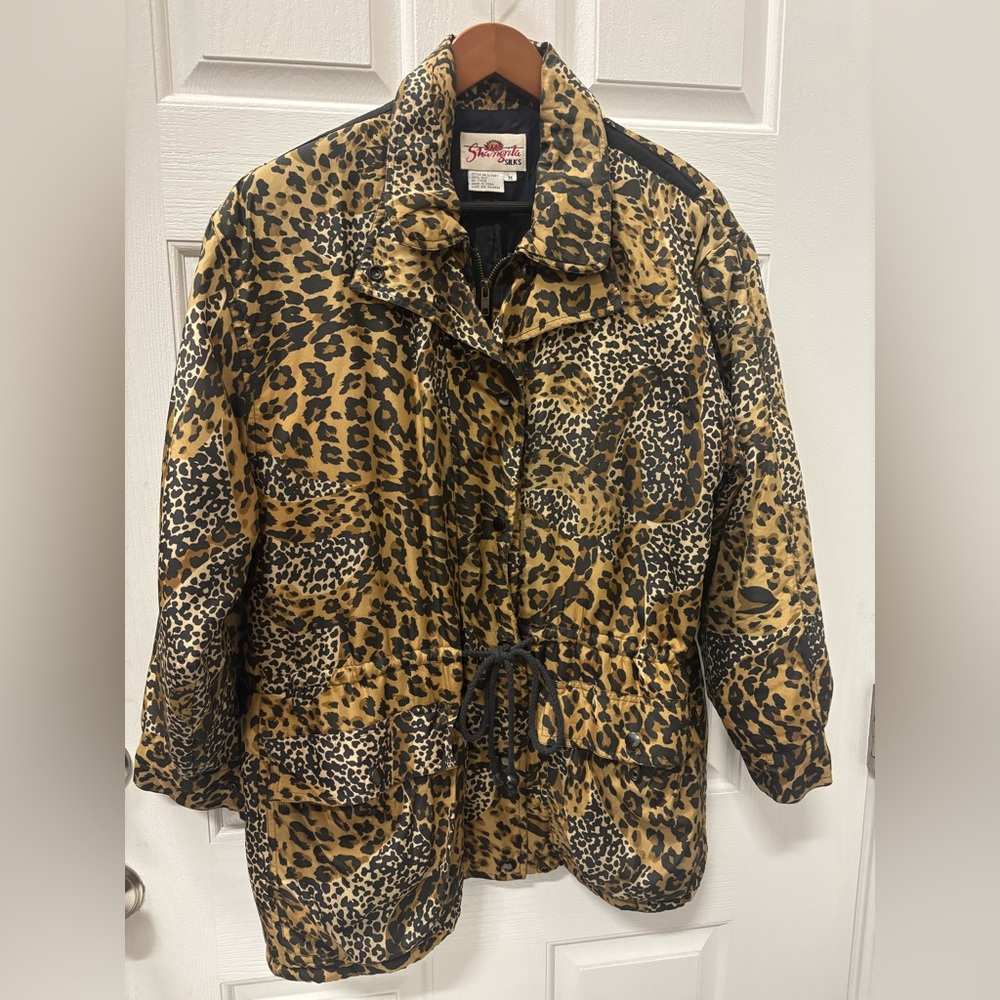 Vintage Shangrila Silks Leopard Print 100% Silk Jacket – Size M Shoulder Pads.